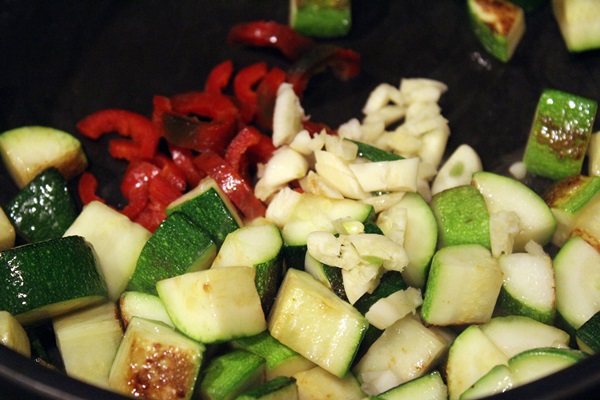 Tasty stewed zucchini - recipe
