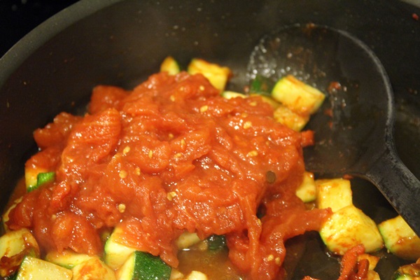 Tasty stewed zucchini - recipe