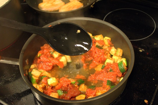 Tasty stewed zucchini - recipe