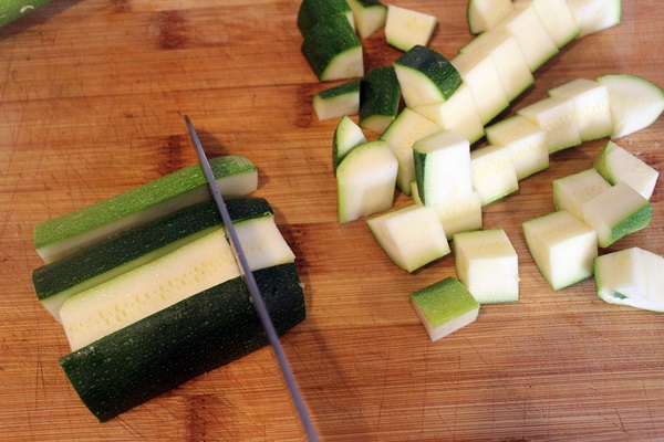 Tasty stewed zucchini - recipe