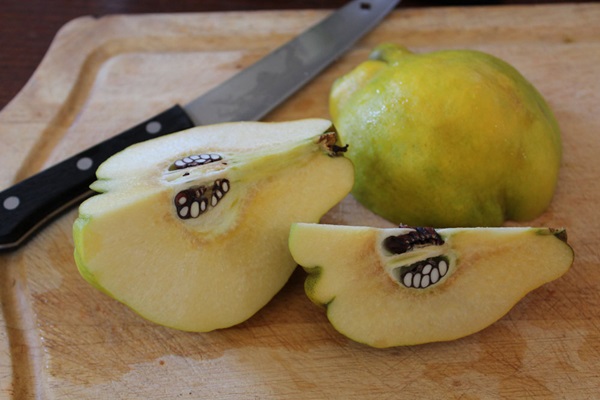 Jam from quince: the most delicious recipes with photos