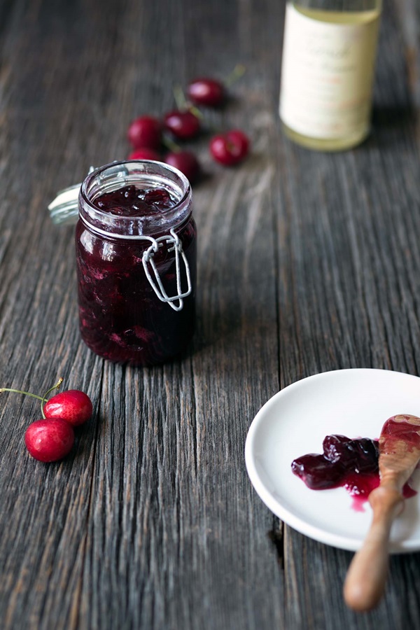 Jam-five-minute cherry