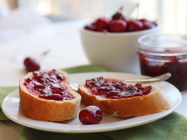Jam-five-minute cherry