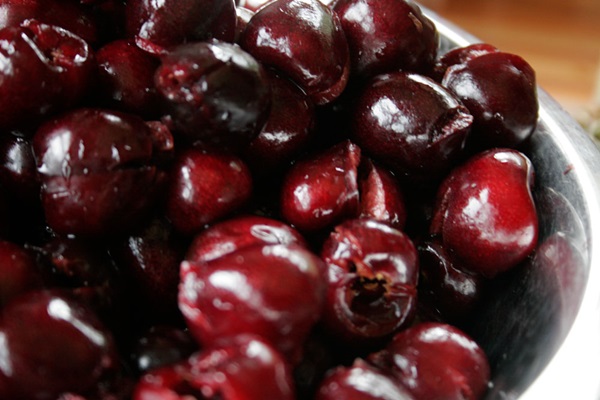 Jam-five-minute cherry
