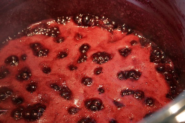 Jam-five-minute cherry
