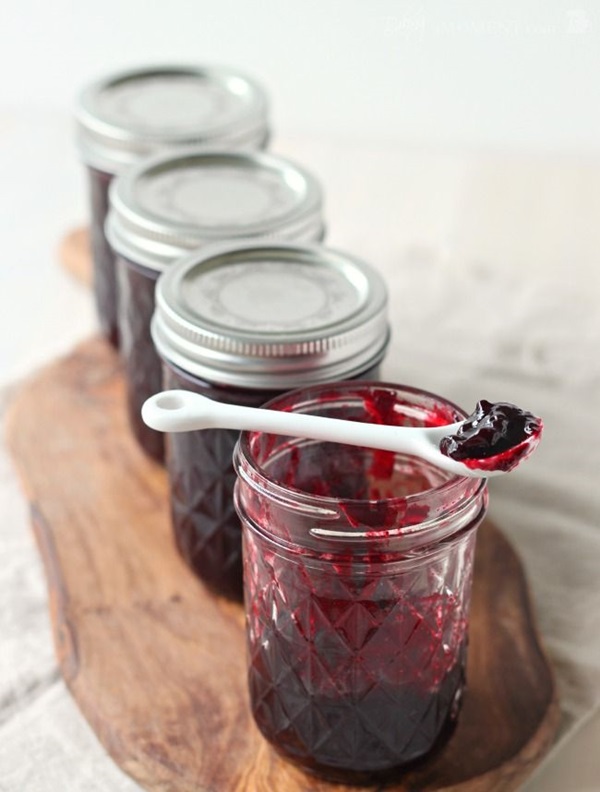 Jam from black chokeberry