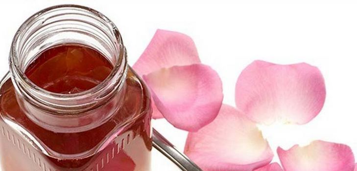 Jam from the petals of roses
