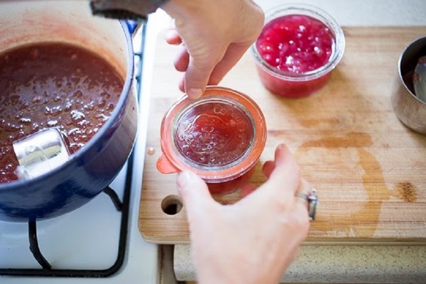 Which rose is suitable for jam