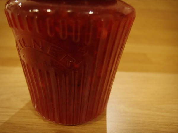 How to brew jam from a plum with a stone and pitted - simple recipes