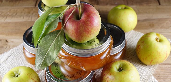 Recipes of jam from apples