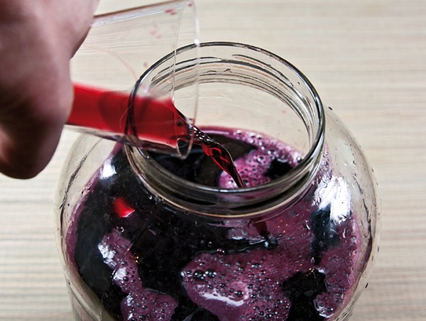 Homemade wine from chokeberry
