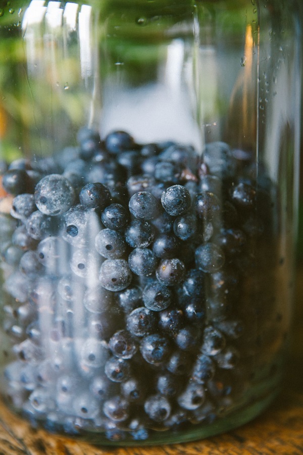 Homemade wine from chokeberry