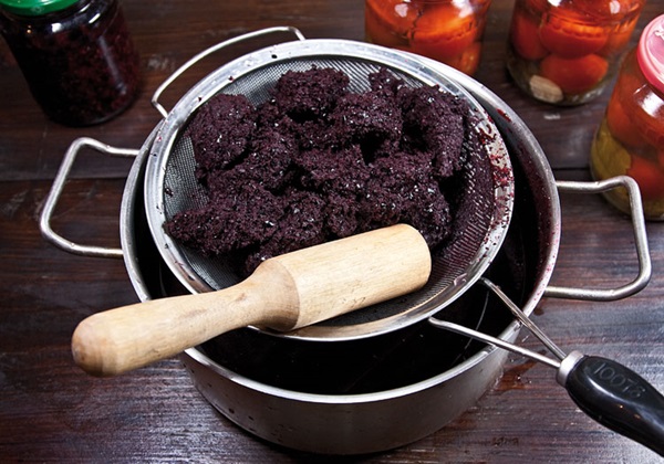 Homemade wine from chokeberry