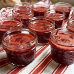 Cherry jam in the multivark