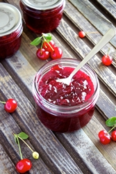 Cherry jam in the multivark