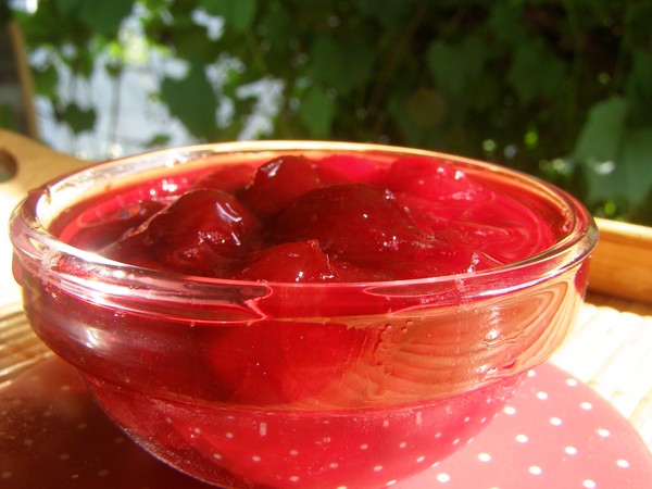 Cherries for the winter - recipes - jam with seeds and pitted, Five-minute, jam, jelly without gelatin, cherry compote