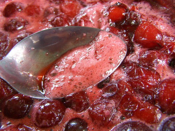 Cherries for the winter - recipes - jam with seeds and pitted, Five-minute, jam, jelly without gelatin, cherry compote