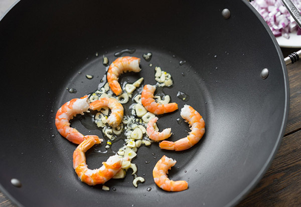Delicious recipe for pasta with shrimps