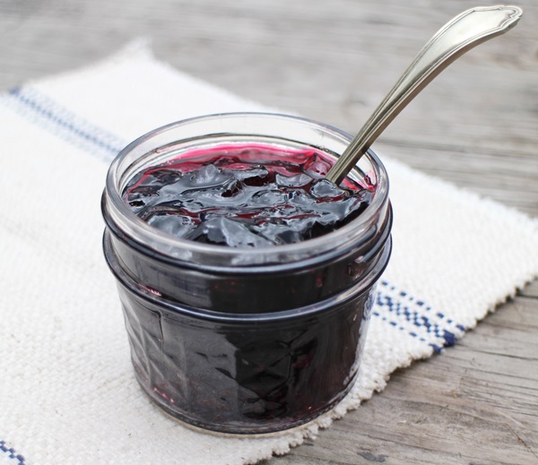 Delicious jelly from blackcurrant - recipes