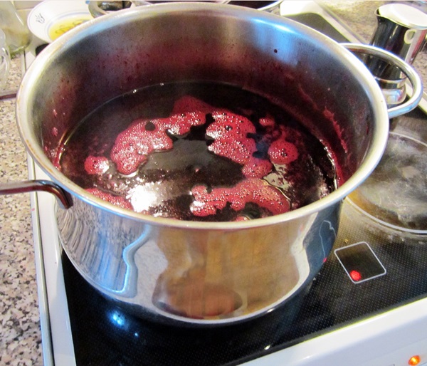 Delicious jelly from blackcurrant - recipes
