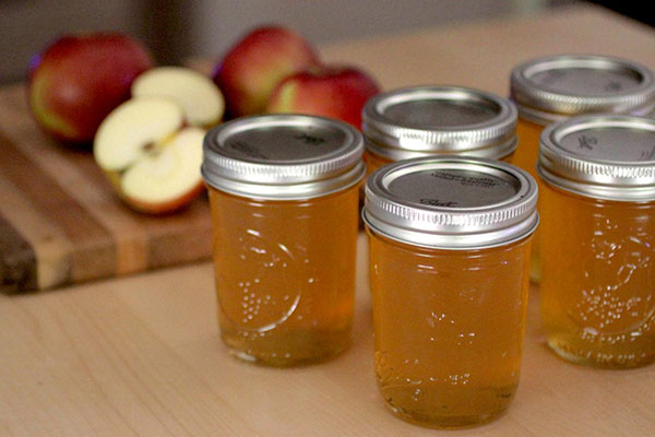 How to prepare apple juice for the winter