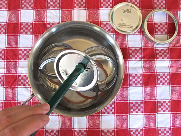 How to prepare apple juice for the winter