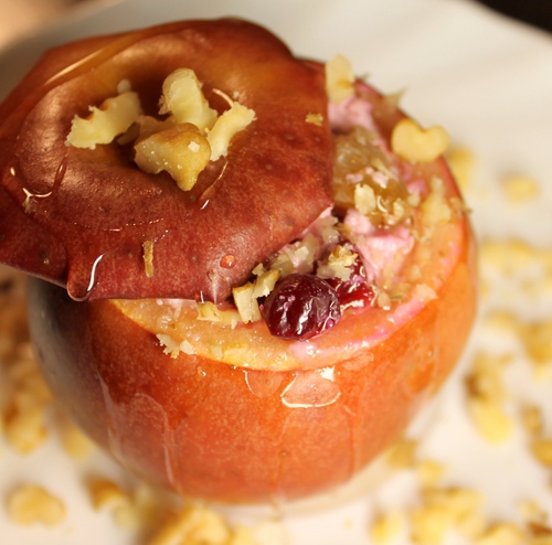 Baked apples in the microwave - tasty and useful!
