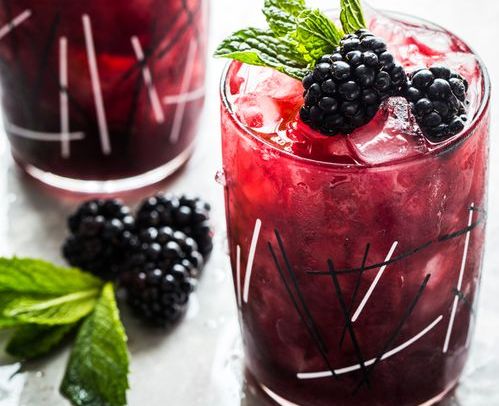 Berry jelly from jam with gelatin