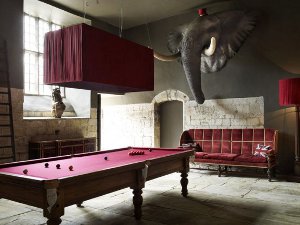 Billiard room: interior decoration Billiard room: interior decoration