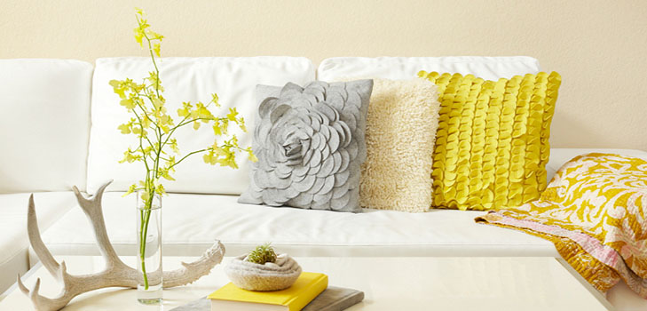 How to decorate an interior: ideas of a spring decor