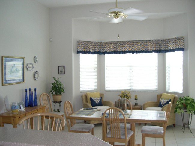 Kitchen with bay window