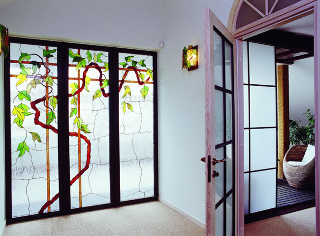 Stained glass in the interior with their own hands