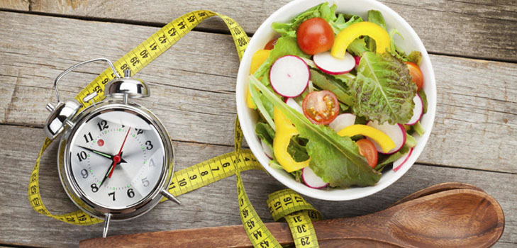 How to eat and stay slim: the secrets of a late dinner