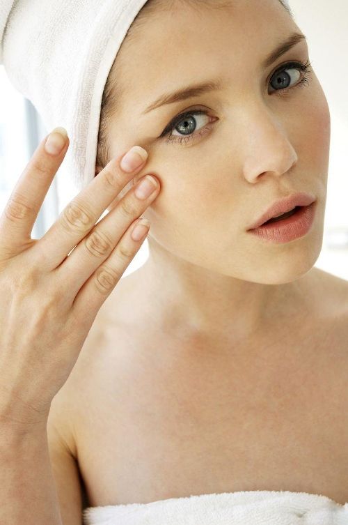 Edema on the face tired? Read here how to get rid of them!