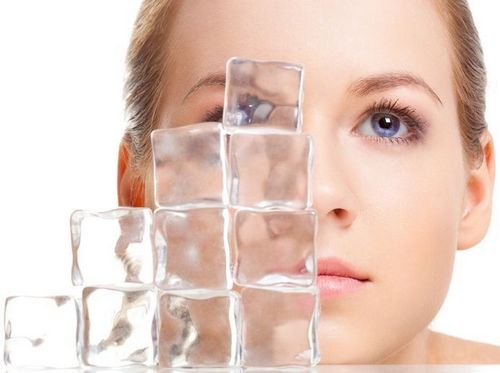 Edema on the face tired? Read here how to get rid of them!