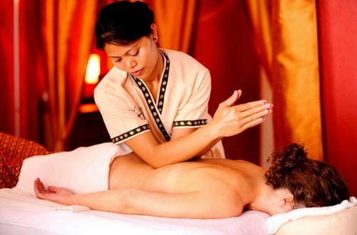Thai massage in CROWN THAI SPA - a touch of happiness